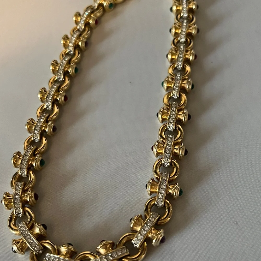 Luxurious Gold and Multicolor Gemstone Necklace - Picture 14 of 14